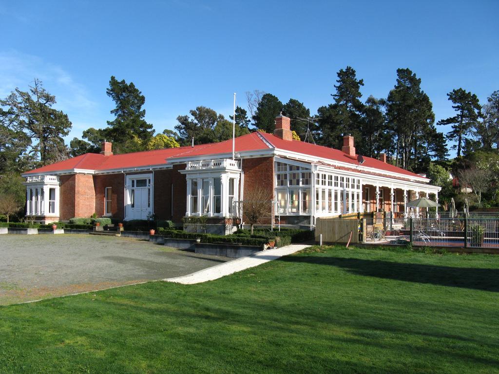 Ugbrooke Country Estate Hotel Lower Dashwood Exterior photo